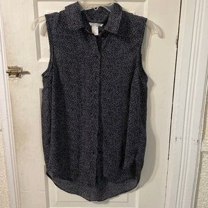 Black and white h and m top!